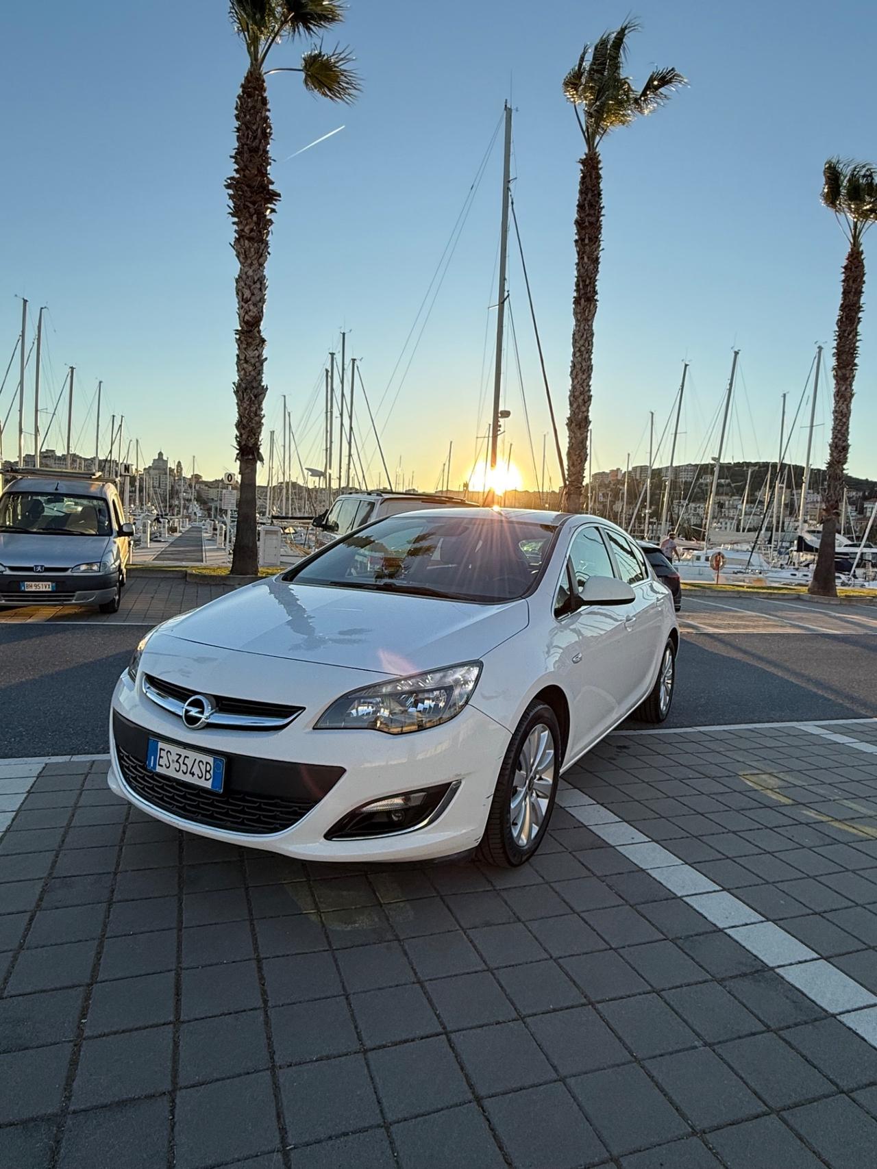 Opel Astra 1.7 CDTI 110CV 5 porte Cosmo