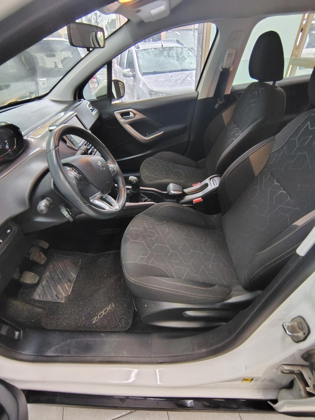 Peugeot 2008 BlueHDi 100 S&S Allure
