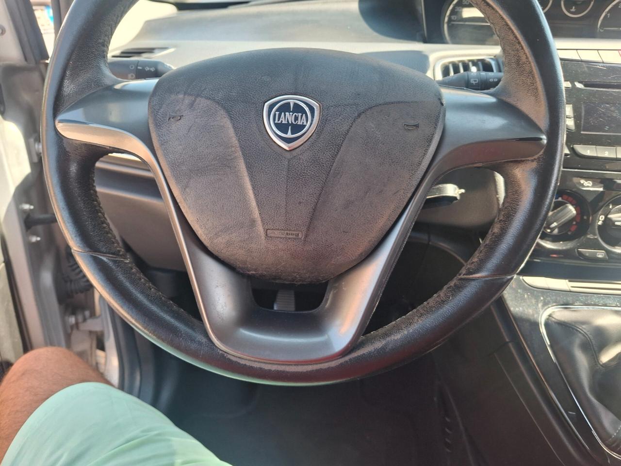 Lancia Ypsilon 1.2 69 CV 5 porte GPL Ecochic Silver