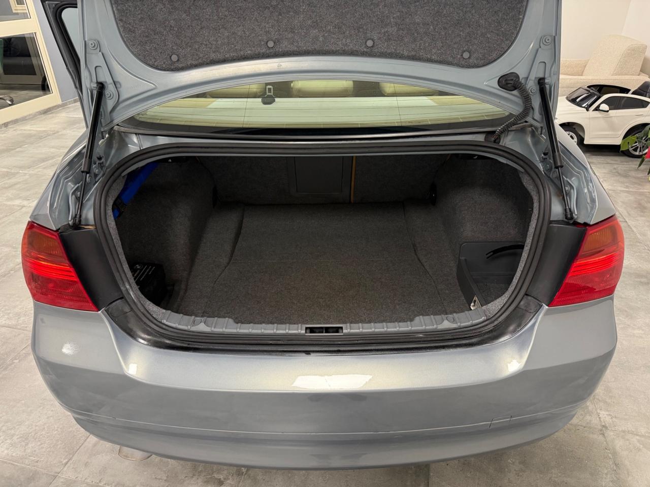 Bmw 320 320d cat Attiva
