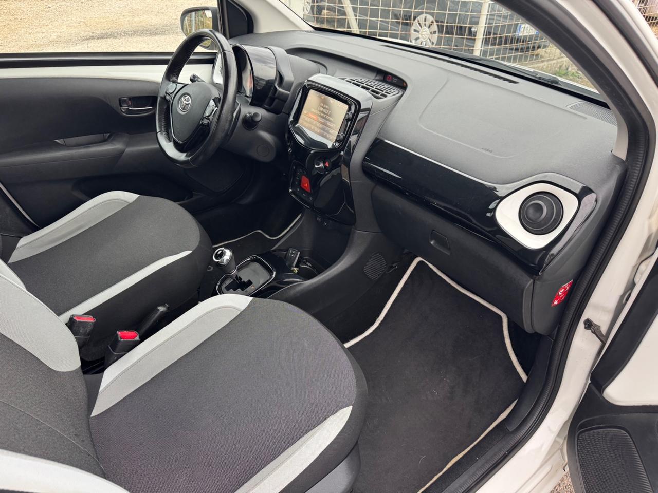 Toyota Aygo 1.0 VVT-i 69 CV 5 porte x-wave MMT