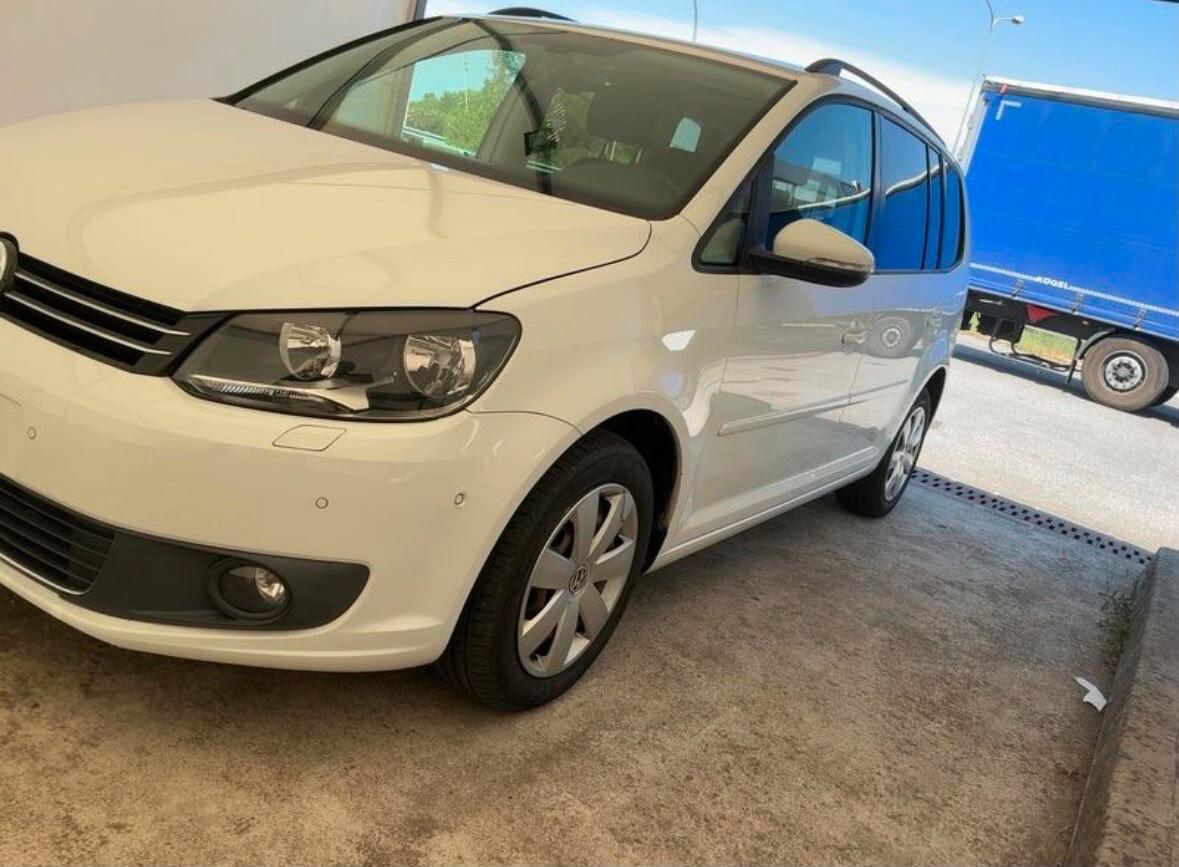 Volkswagen Touran 1.6 TDI DSG 03/2014