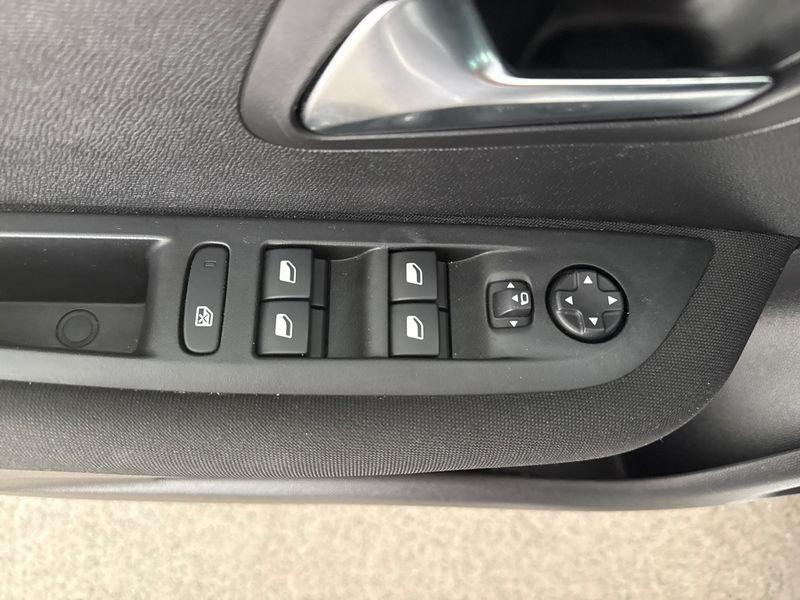Peugeot 208 Active Pack PureTech 75 S/S