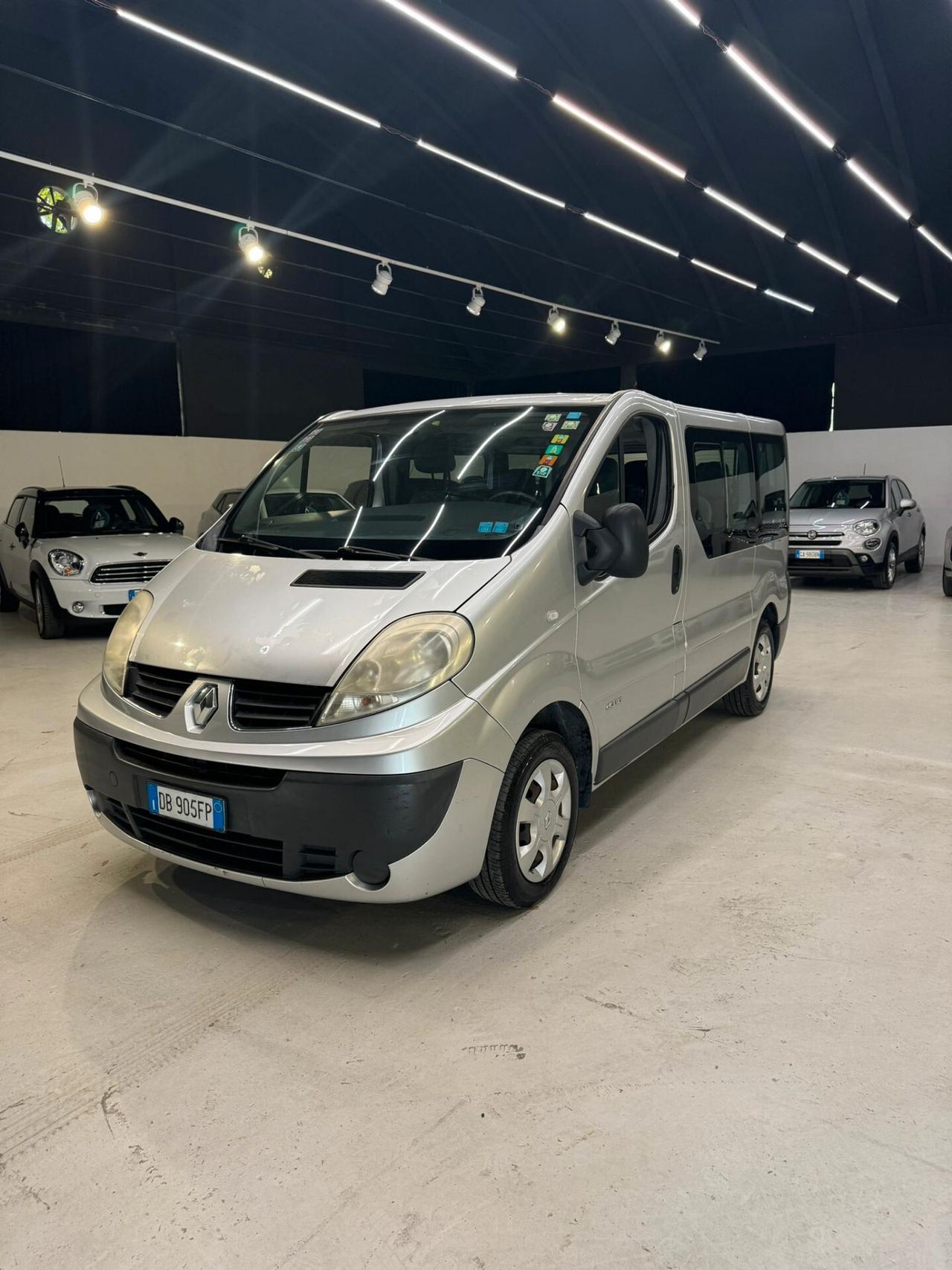 Renault Trafic 9 POSTI