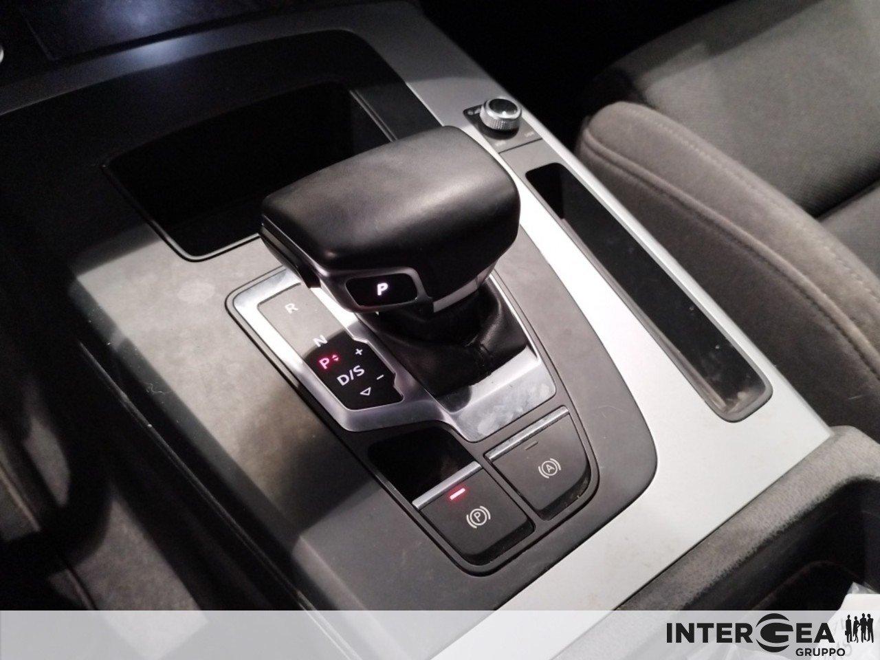 AUDI Q5 Sportback 40 2.0 tdi mhev 12V Business Advanced quattro s-tronic