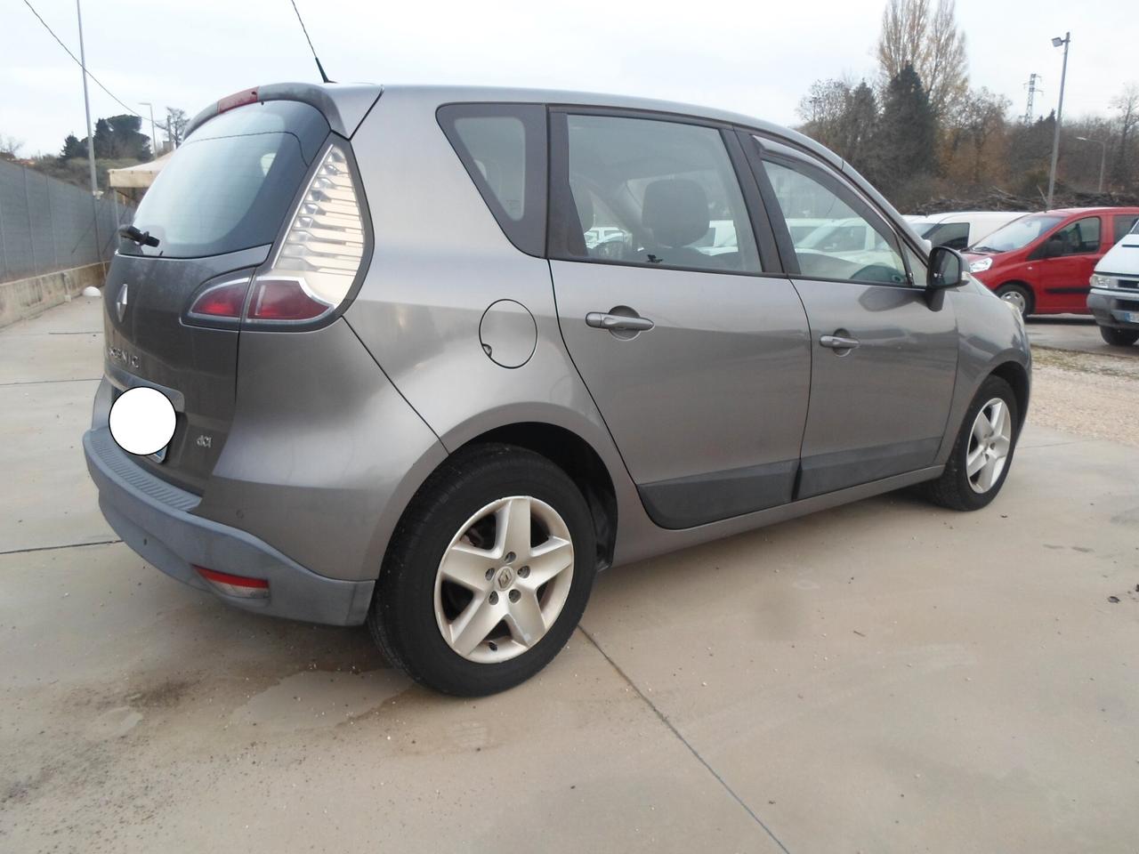 Renault Scenic Scénic XMod 1.5 dCi 110CV EDC Bose