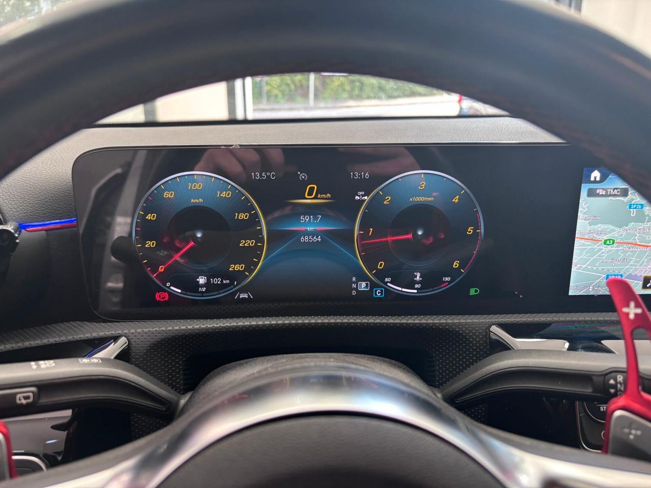 MERCEDES-BENZ A180D PREMIUM AMG LED-NAVI