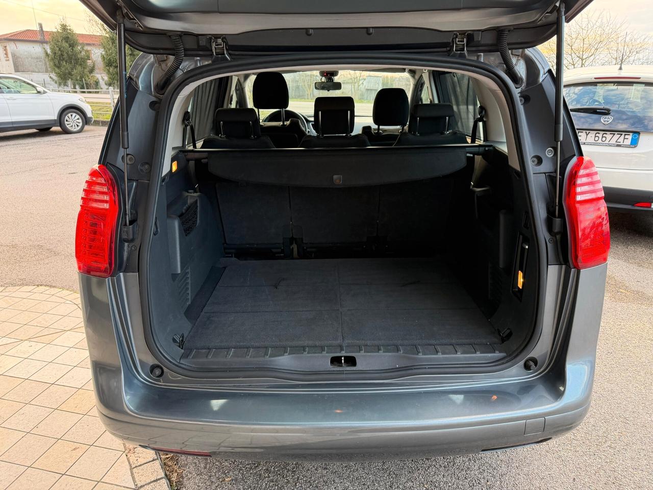 Peugeot 5008 1.6 Diesel Neopatentati