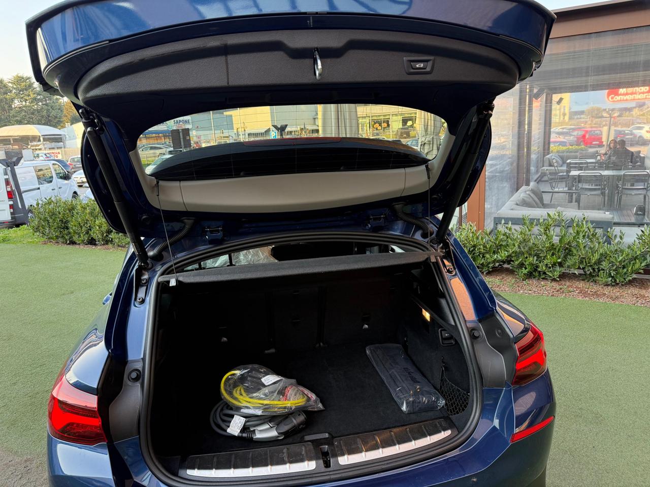 BMW X2 xdrive25e Advantage Auto 30000KM UNIPROP.