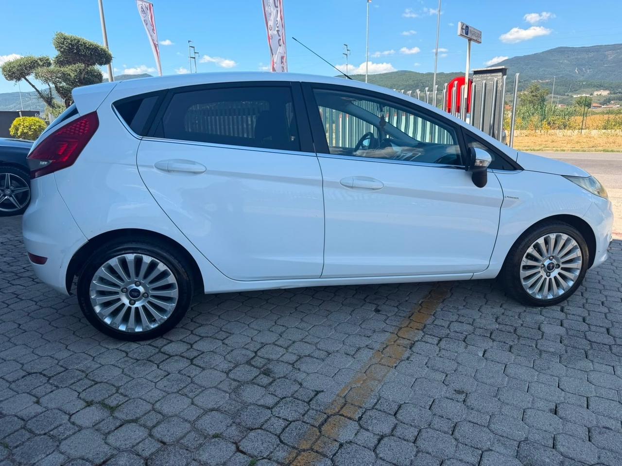 Ford Fiesta 1.2 82 CV 5 porte Titanium