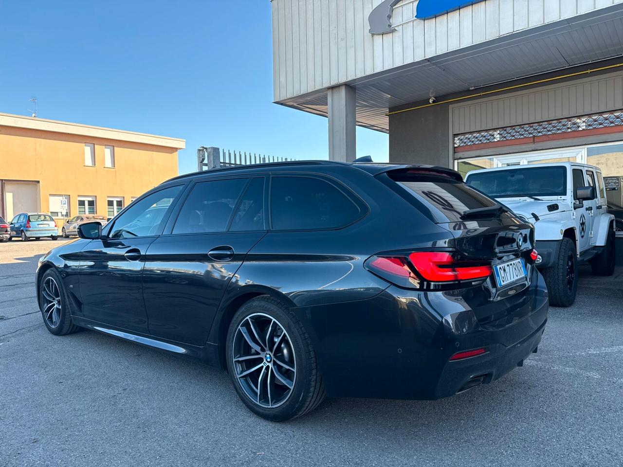 BMW 520 Touring LCI 520d Touring mhev 48V Msport auto