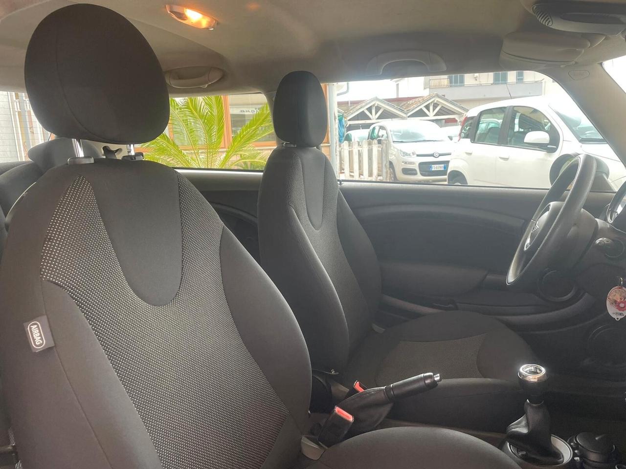 Mini 1.6 16V One (55kW)