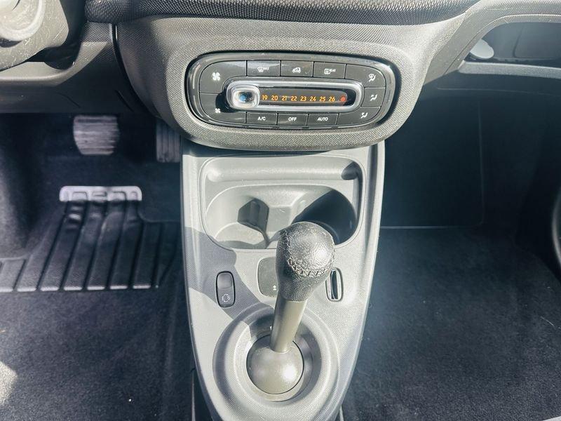 smart fortwo 70CV 52kW twinamic passion