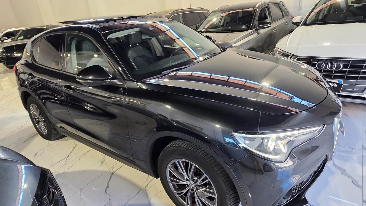 Alfa Romeo Stelvio 2.2 Turbodiesel 210 CV AT8 Q4 Executive