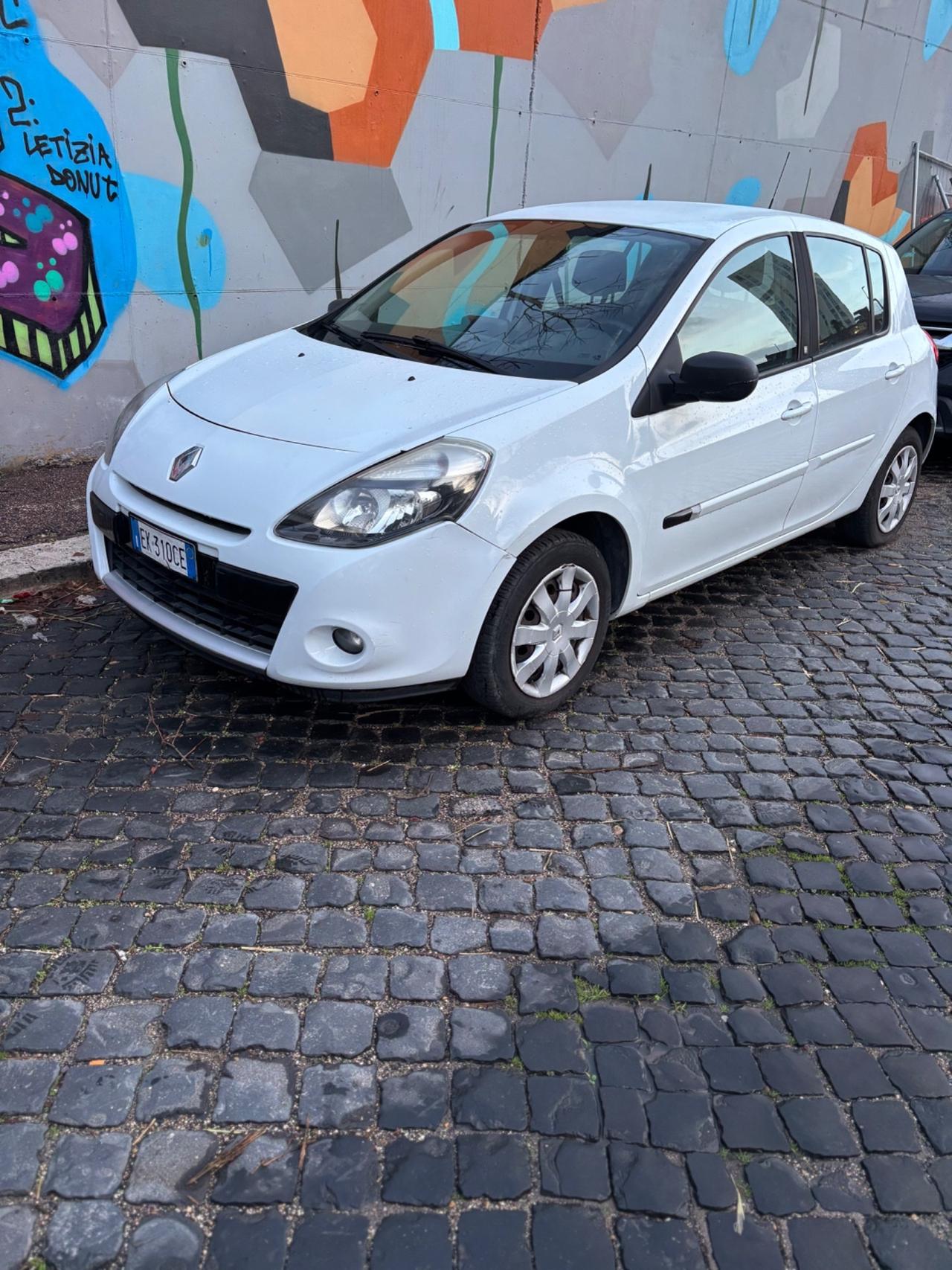 Renault Clio 1.2 16V 5 porte Dynamique