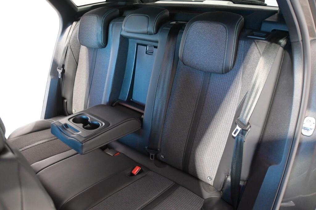 PEUGEOT 3008 1.5 BLUEHDI 130CV EAT8 SeS ALLURE PACK ( FARI LED - I-COCKPIT - CRUISE - NAVI - MIRROR - PDC - TELECAMERA POST. - CERCHI 18 )