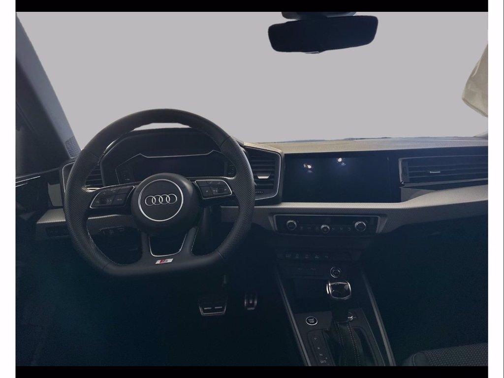 AUDI A1 sportback 40 2.0 tfsi identity black 207cv s-tronic del 2025