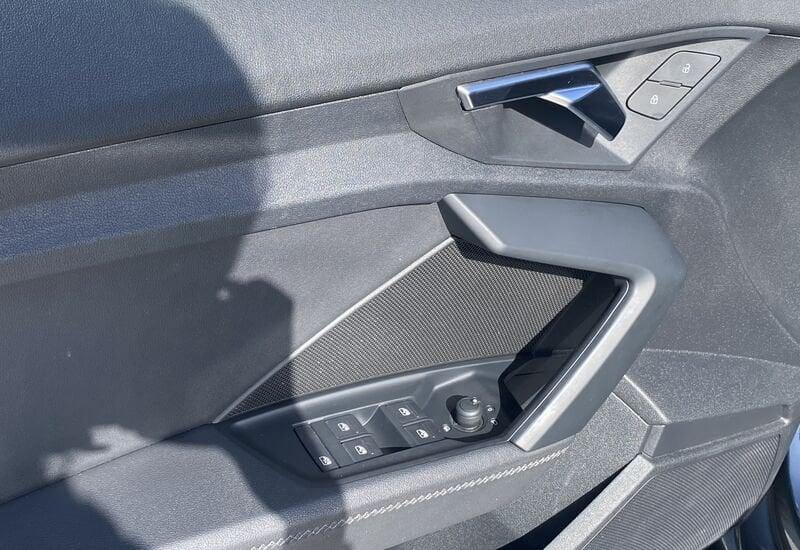 Audi A3 SPB S Line interno ed esterno 2.0 TDI 150CV S-Tronic 35