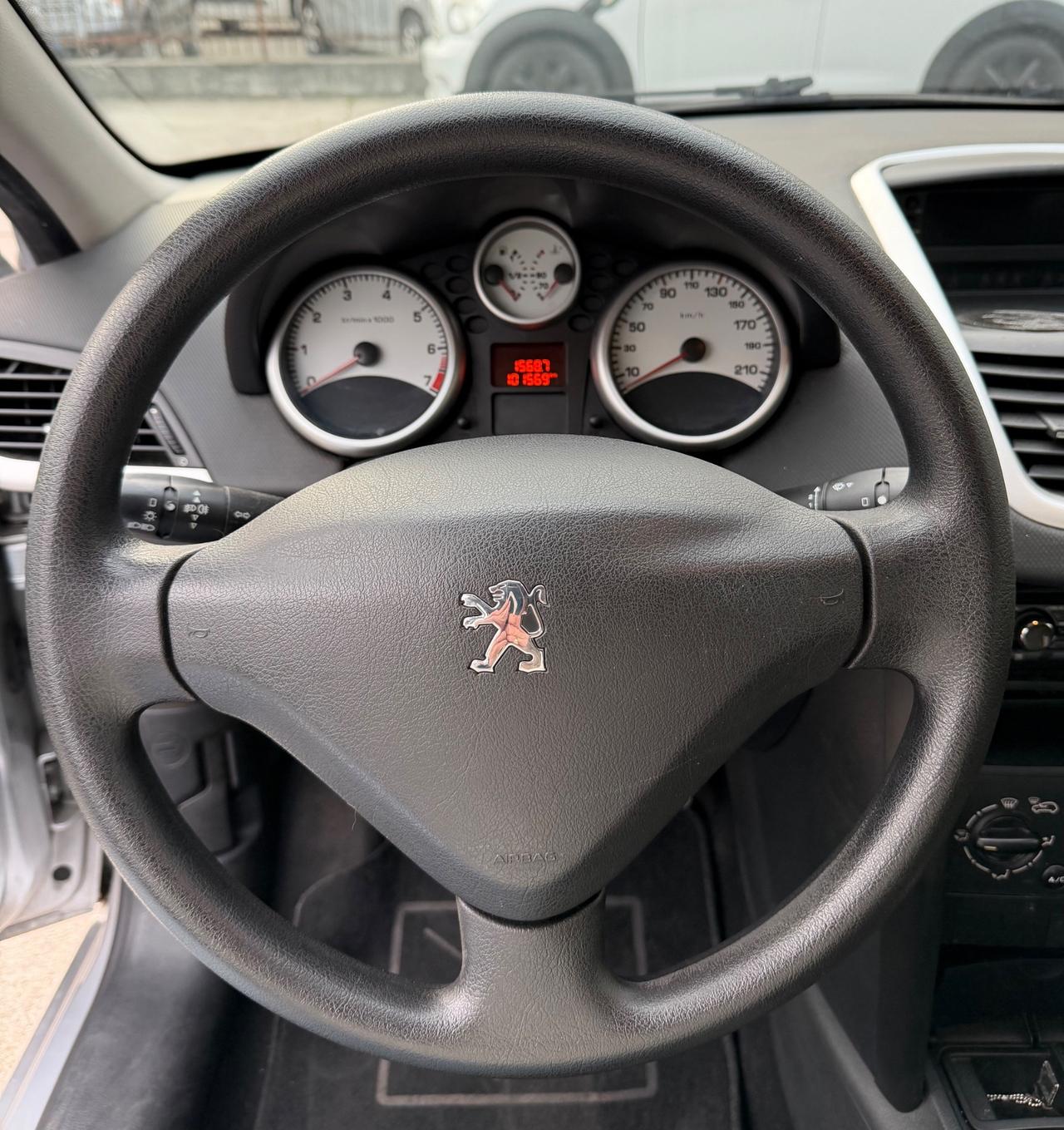 Peugeot 207 1.4 8V 88cv 5p.- Neopatentati- Garanzia