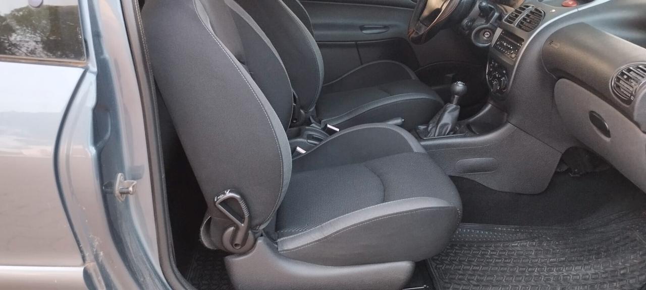Peugeot 206 1.4 3p. Sweet Years