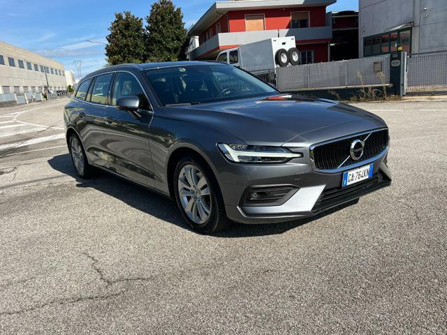 VOLVO V60 D4 AWD Geartronic Momentum