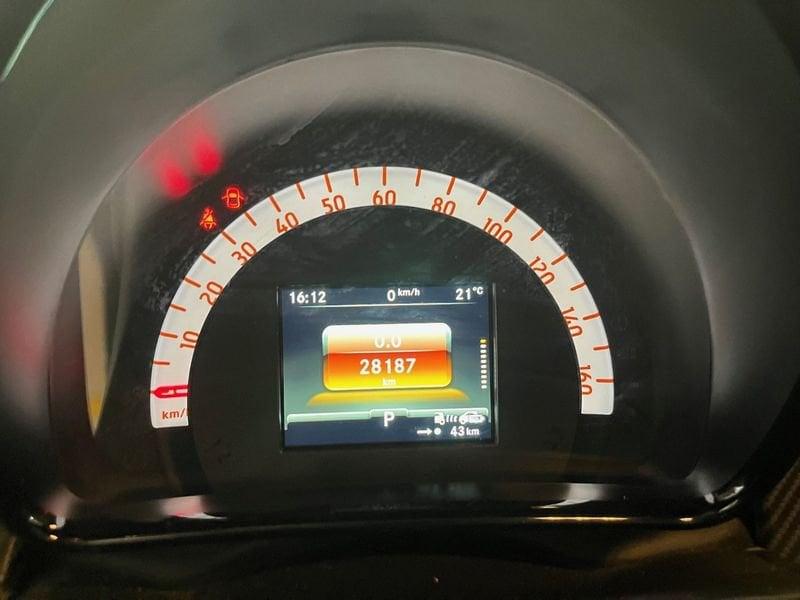 smart fortwo EQ Racingreen (22kW)