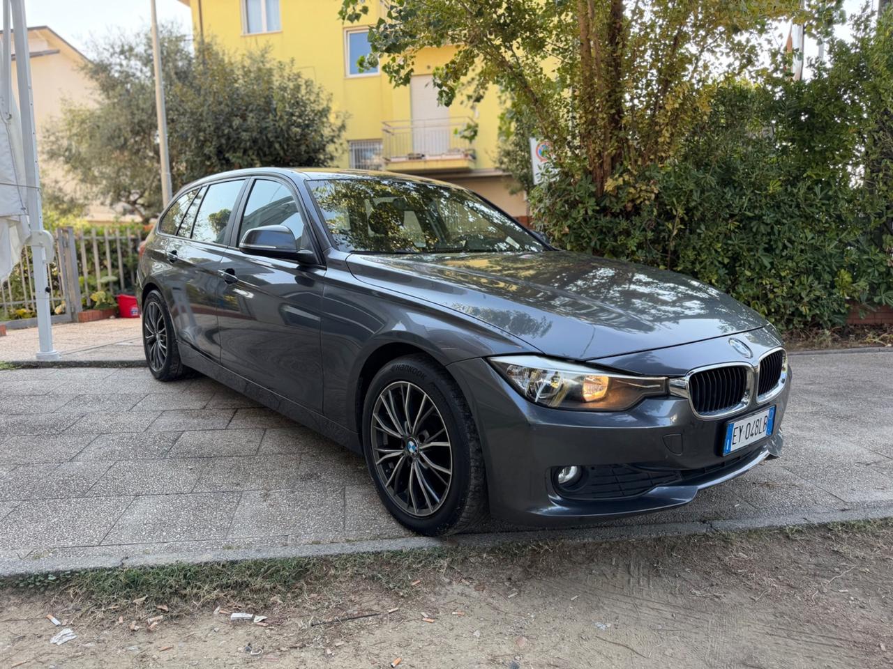 Bmw 320d Touring Business Advantage automatica