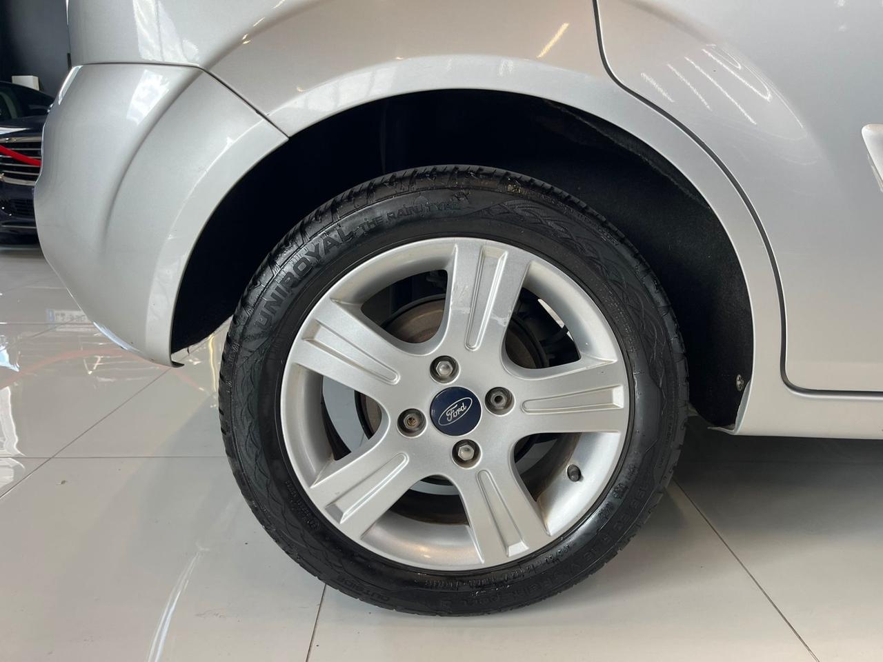 Ford Fiesta 1.4 TDCi 5p. Titanium OK NEOPATENTATI