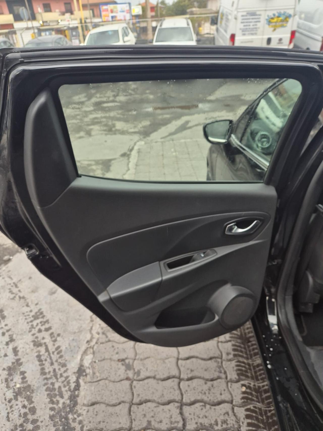 Renault Clio dCi 8V 90CV EDC Start&Stop 5 porte Energy Intens