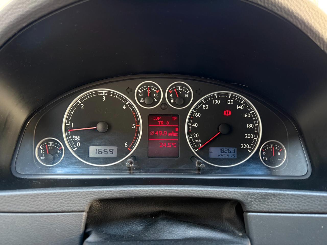 Volkswagen Multivan 2.5 TDI/130CV atlantis