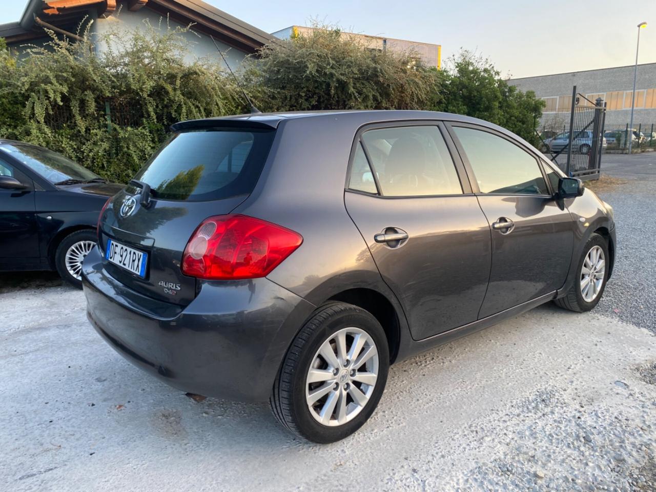 Toyota Auris 2.0 D-4D DPF 5 porte Sol