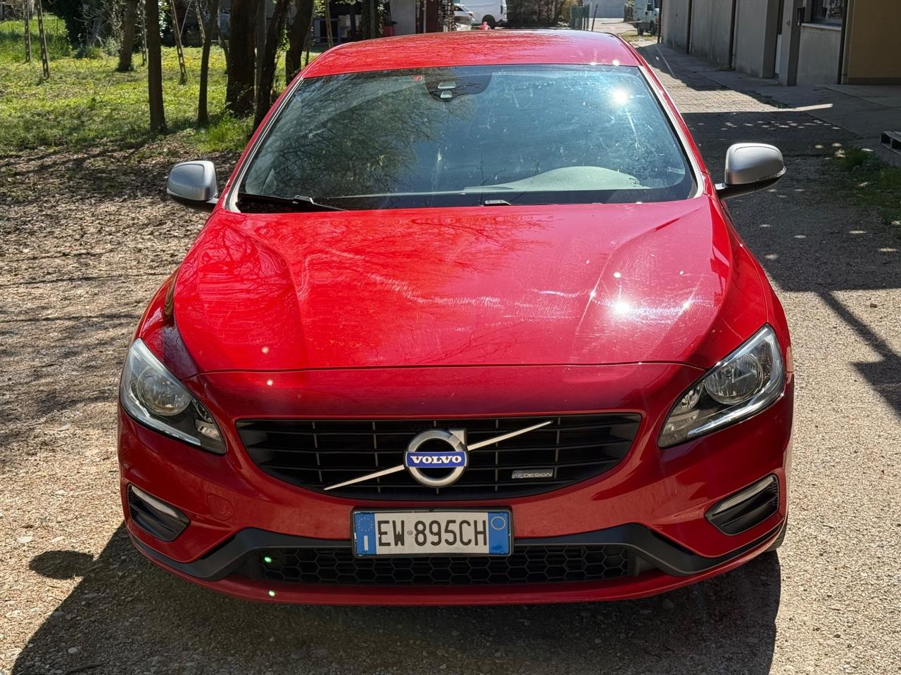 Volvo V60 D5 R
