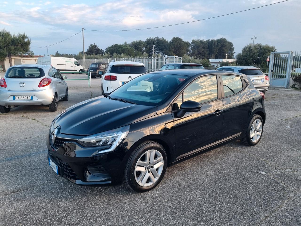 Renault Clio TCe 90 CV 5/PORTE FULL LED/NAVI