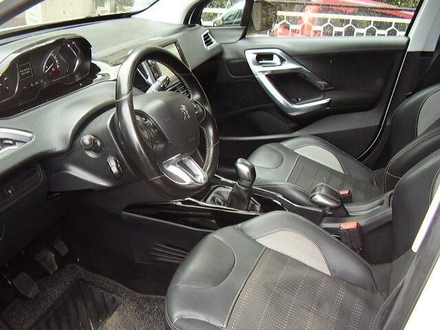 Peugeot 2008 PureTech Turbo NEOPATENTATI