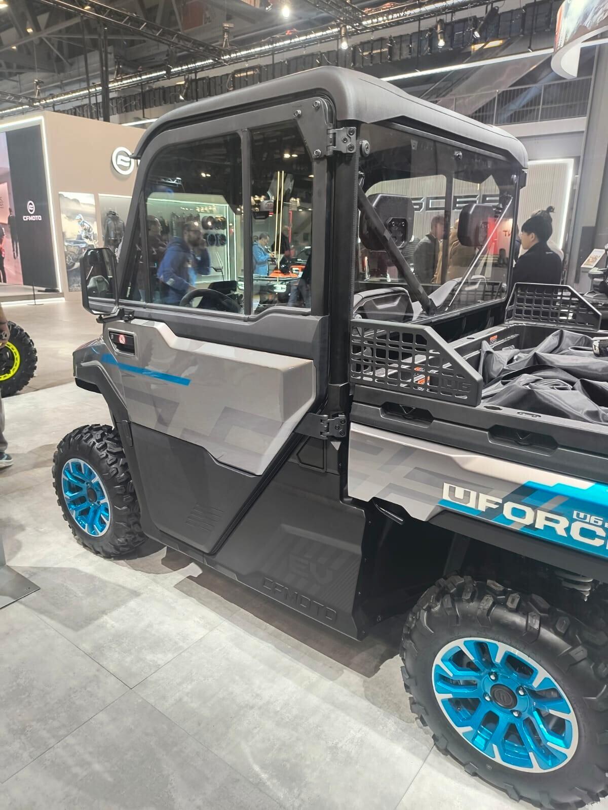 CFMOTO UFORCE u6 ev elettrico UTV CABINATO