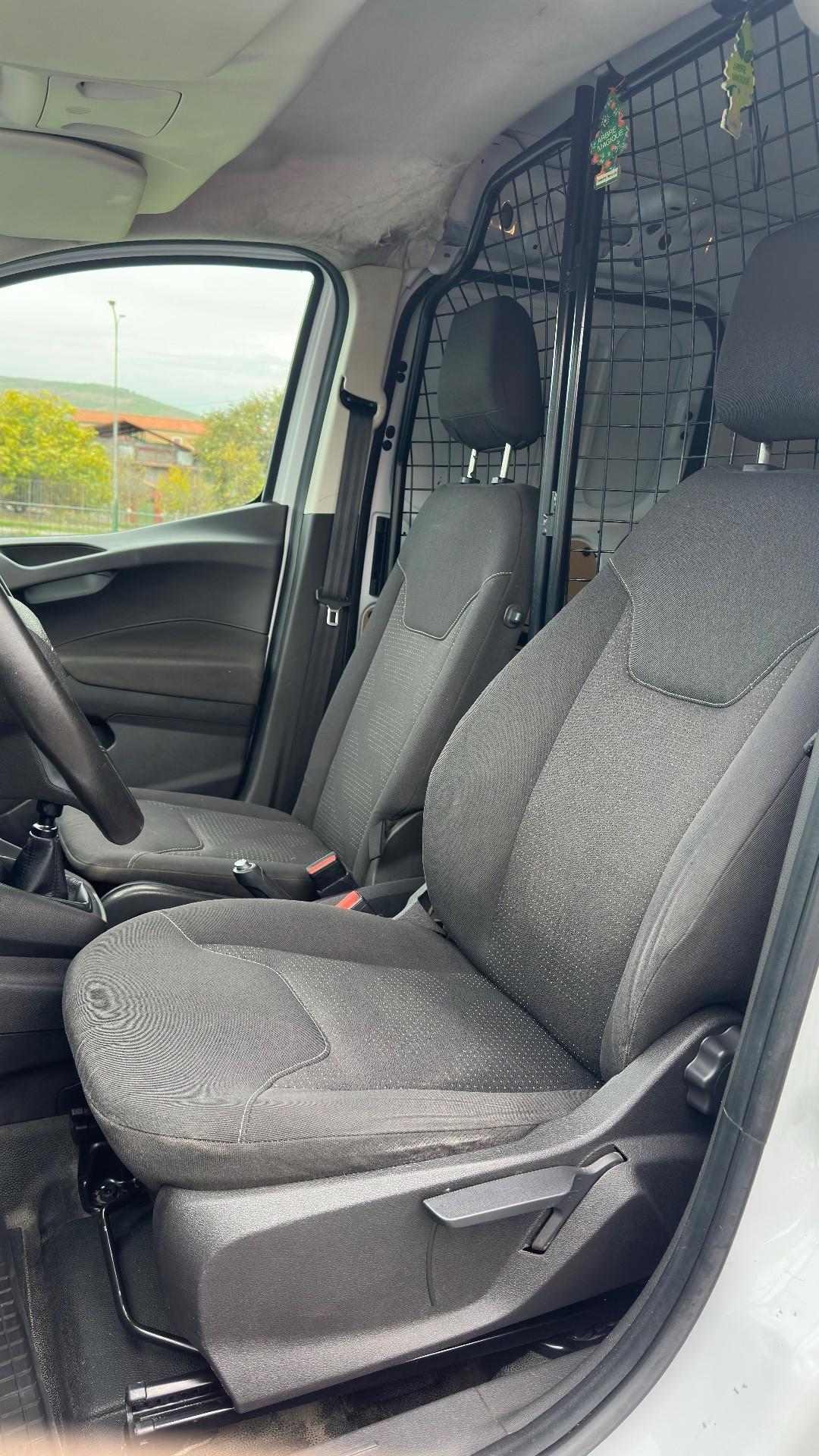 Ford Transit Courier 1.5 TDCi 75CV Van Trend