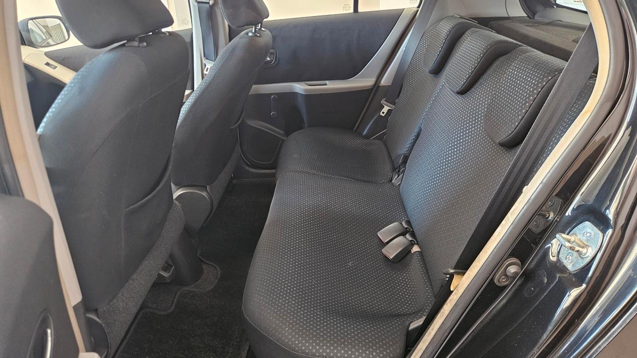 Toyota Yaris 1.4 D-4D DPF 5 porte Sol