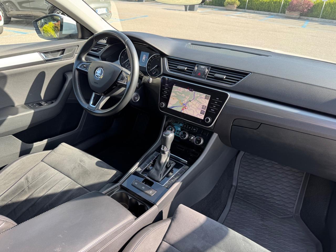 Skoda Superb 2.0 TDI 150 CV SCR DSG Wagon SportLine