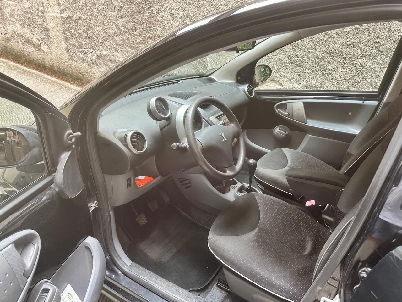 Peugeot 107 1.0 68CV 5p. Plaisir