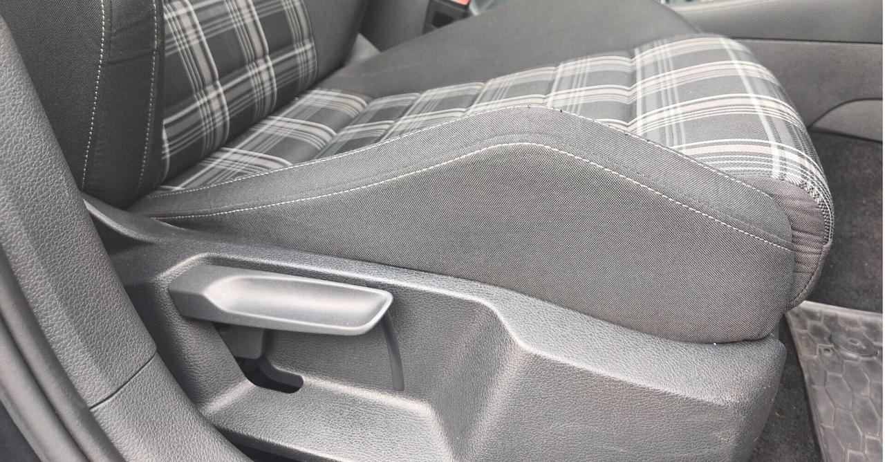 Volkswagen Golf GTD 2.0 TDI DSG 5p. BlueMotion Technology