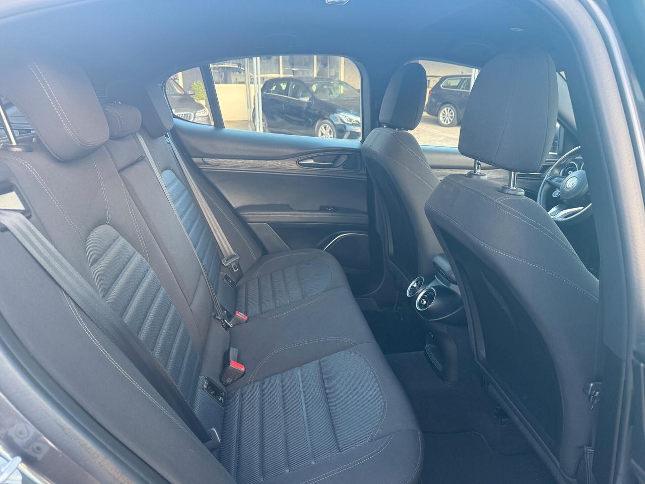 Alfa Romeo Stelvio 2.2 Turbodiesel 160 CV AT8 RWD Sprint