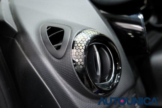 RENAULT Clio TCe 12V 75 CV 5 PORTE MOSCHINO ZEN FULL LED