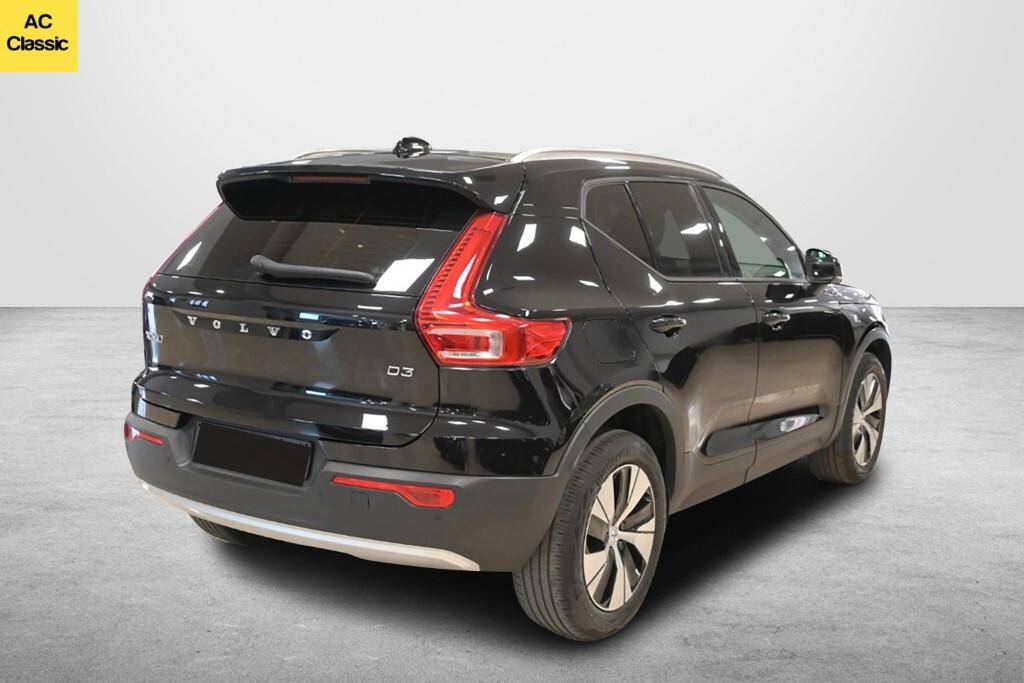 Volvo XC40 D3 Momentum Pro (150 cv)