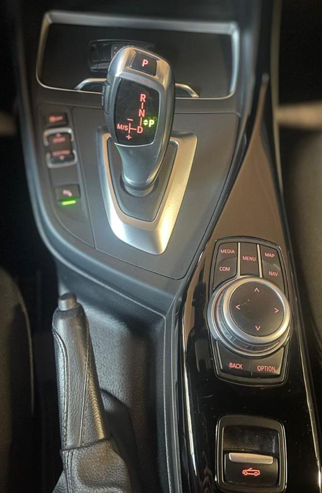 BMW 220 i Cabrio Luxury aut.