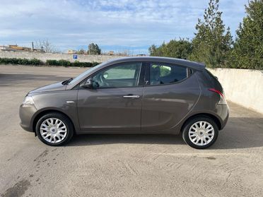 Lancia Ypsilon 1.3 MJT 16V 95 CV 5 porte S&S Silver