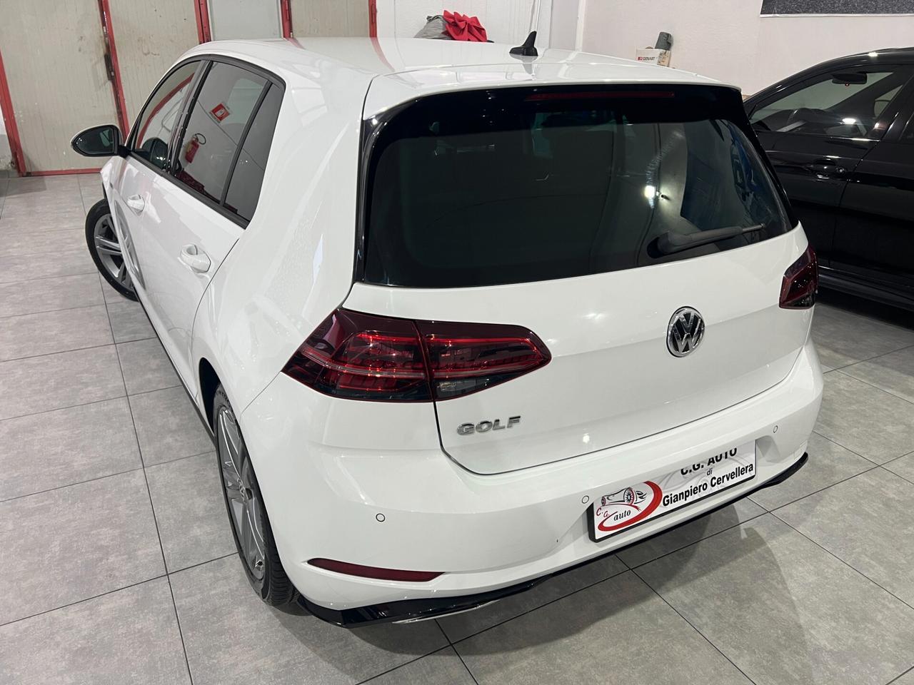 Volkswagen Golf 1.6 116 CV - R-LINE - 2017