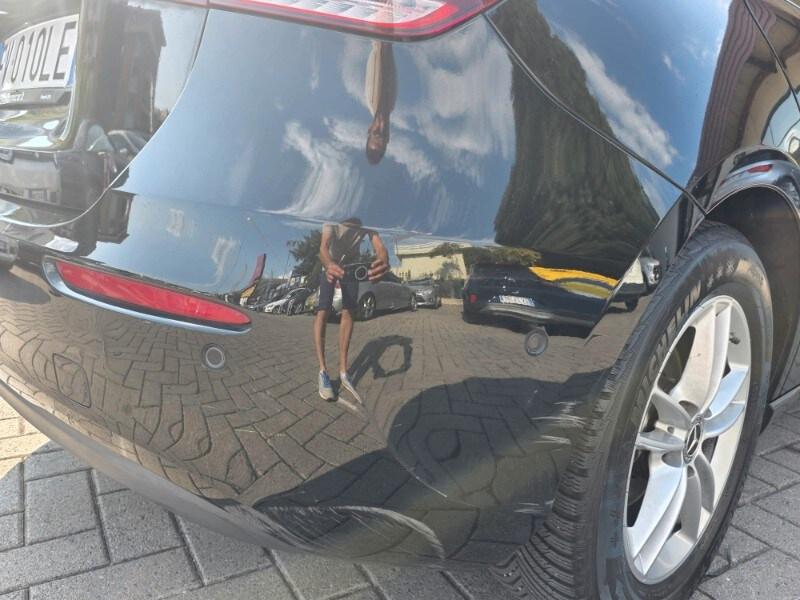 MERCEDES Classe A (W177) A 180 d Automatic ...