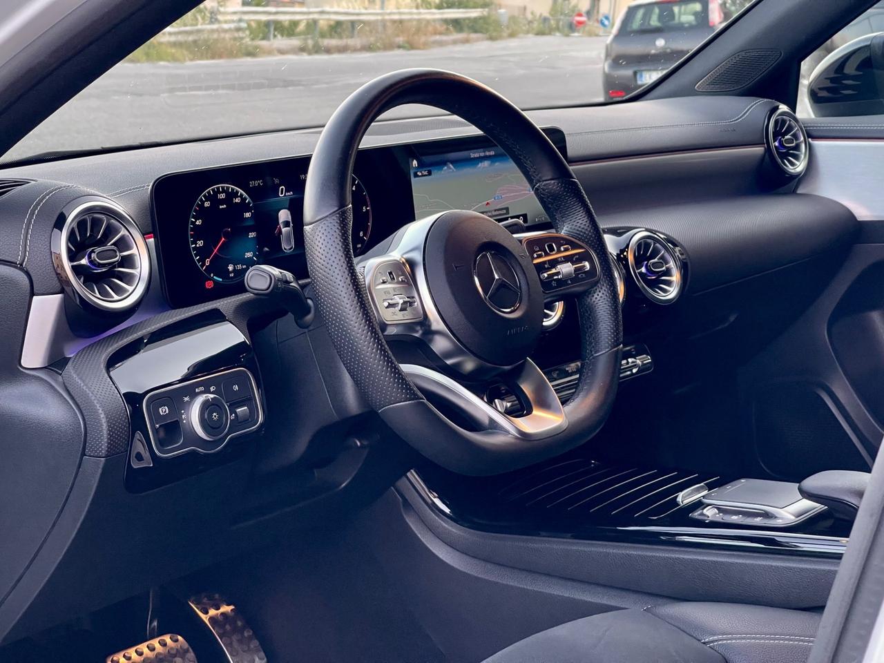 Mercedes-benz A 180 d AMG Premium - FULL