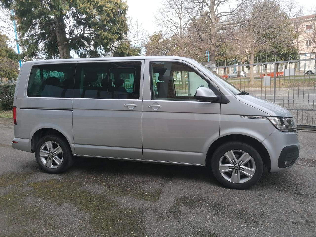 Volkswagen Caravelle T6 2.0 TDI 150CV DSG - GARANZIA 24 mesi