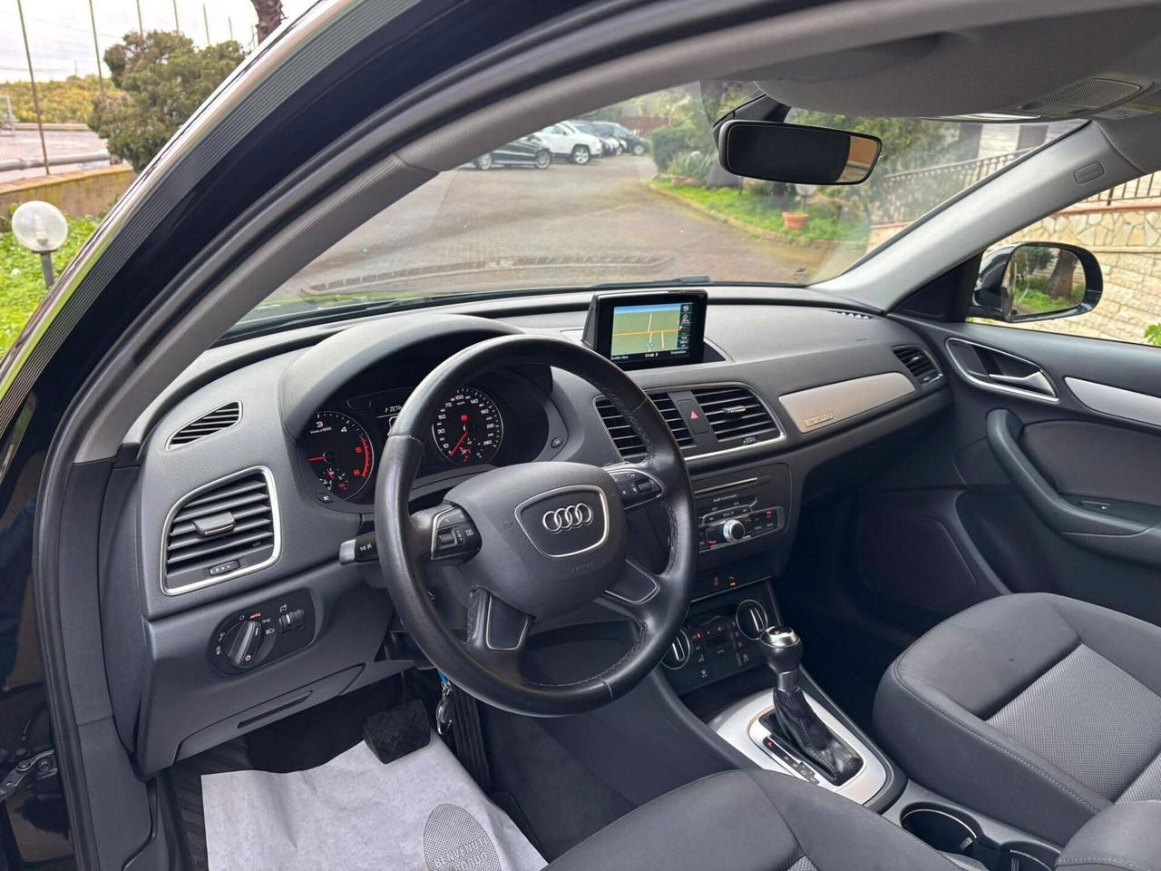 Audi Q3 2.0 TDI 150 CV Sport//.